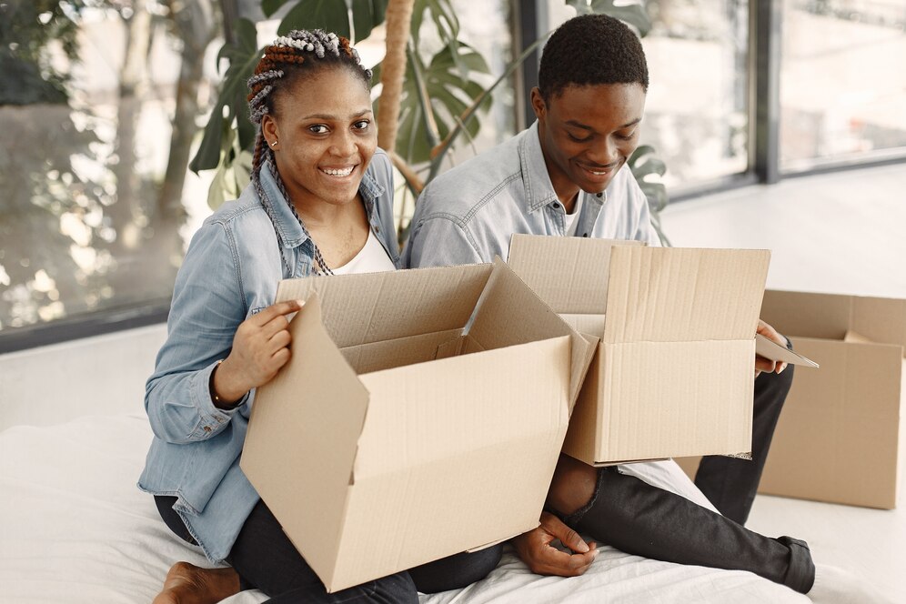 Moving Abroad? Here’s How a Storage Unit Can Help